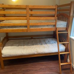 Bunk Bed & 2 Mattresses 