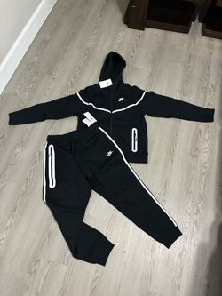 Nike tech