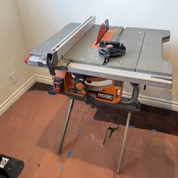 Ridgid Table Saw w/ stand 10 inch 15 amps