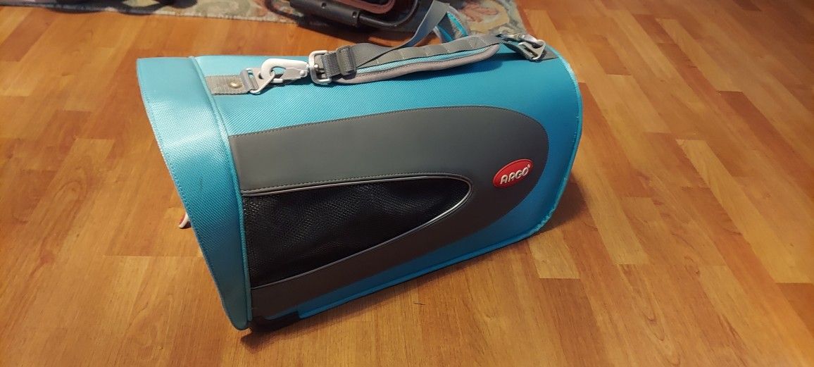 ARGO Petascope pet carrier $45