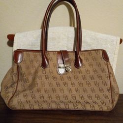 Dooney Bourke Purse
