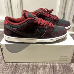 Nike SB Dunk Low Riot Skate Shop Mahogany Red Size 9