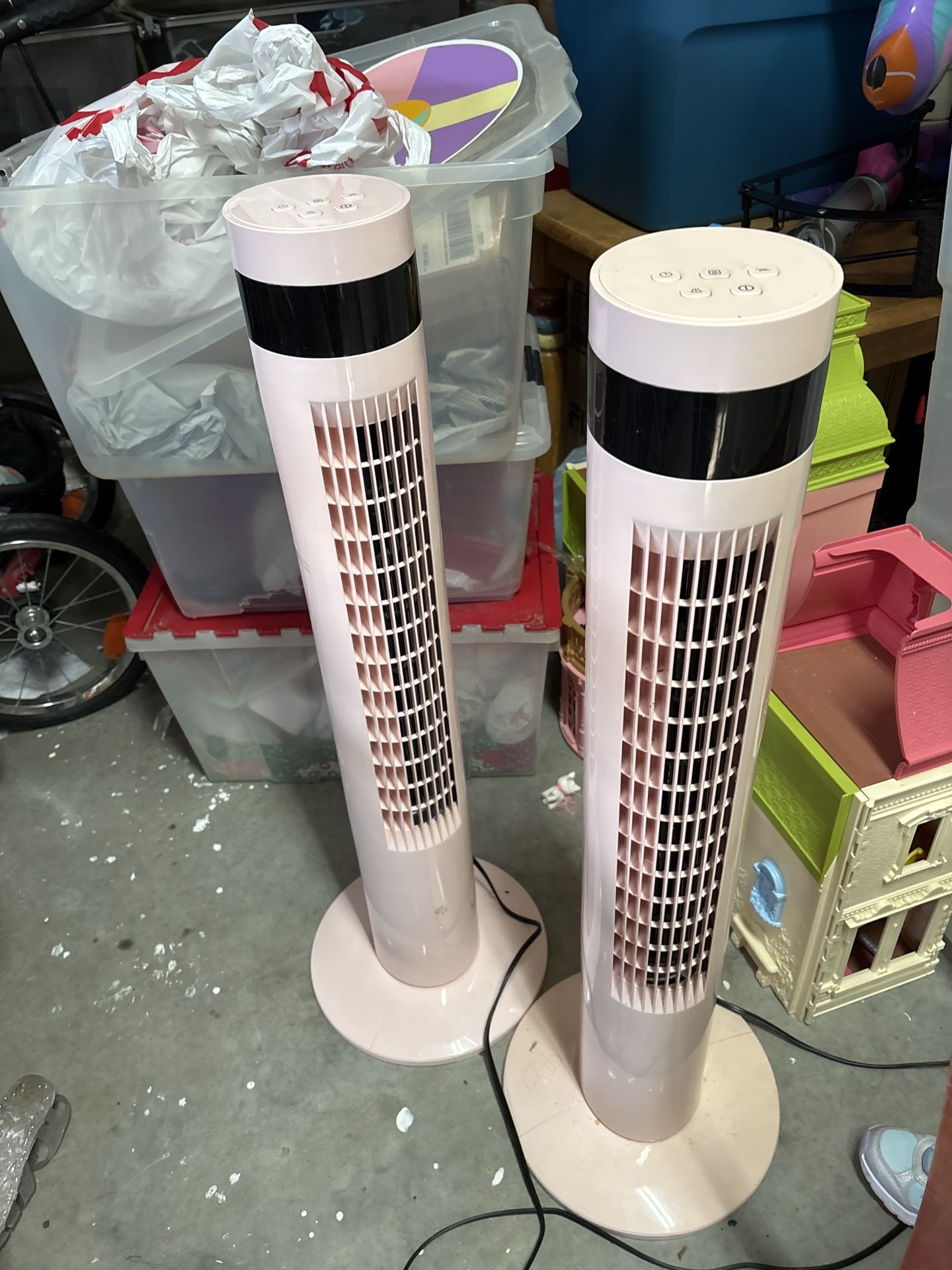 2 Pink tower Fans