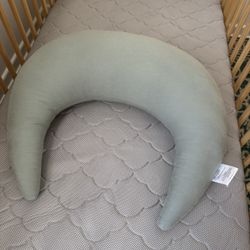 Snuggle me organic Nursing Pillow