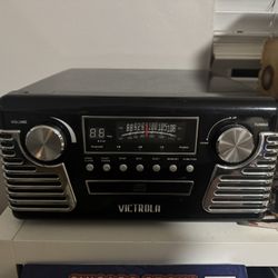 Victrola Haley Retro 4-in-1 Bluetooth Record Payer