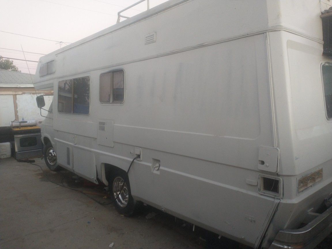 1975 Dodge Sportsman RV for Sale in Whittier, CA - OfferUp