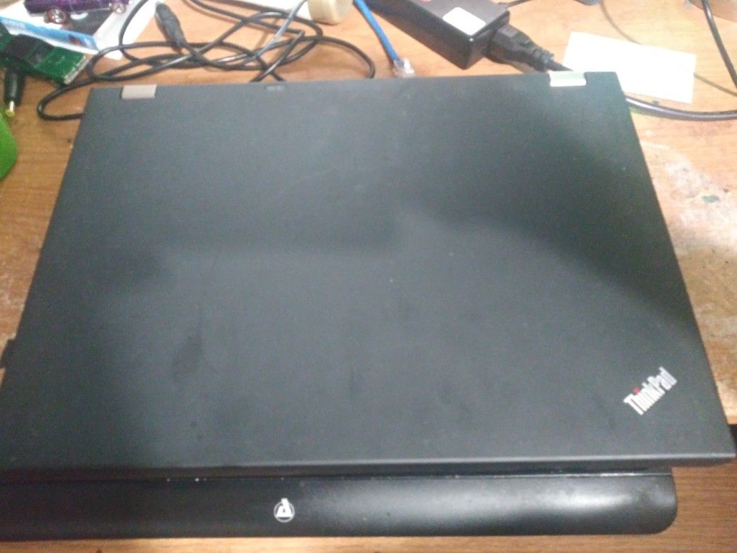 Lenovo thinkpad laptop for parts or fix orsell or trade