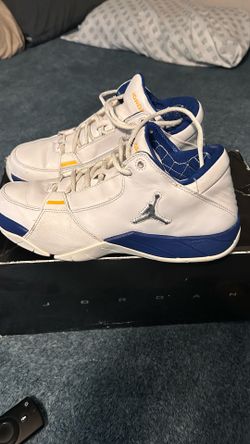 JORDAN B-2RUE Nike RARE PHOTO BOTTOM mens size 9.5