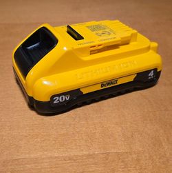 Dewalt DCB240 20v 4.0Ah Battery Brand New Never used. Pick up in Burien Yes Available