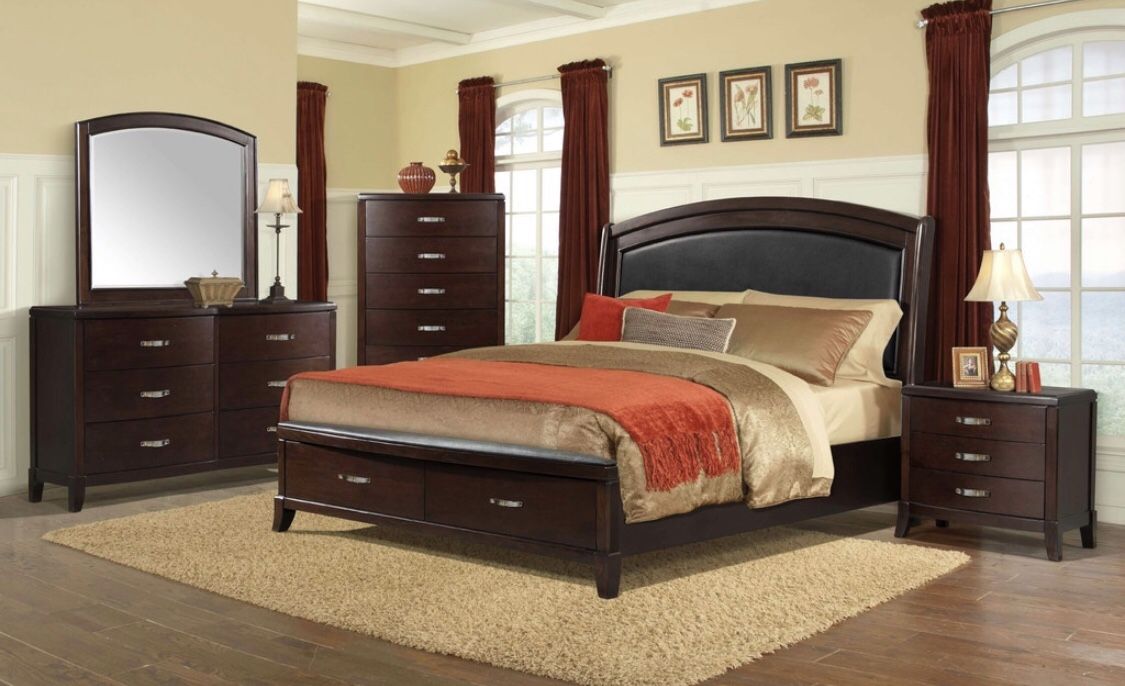 4 piece Queen Bedroom Set