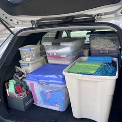 Huge fabric stash – hundreds of pieces of folded quilting cotton. Sold as a lot.