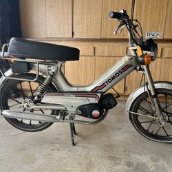 Tomas gas moped