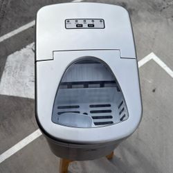 Igloo Ice Maker