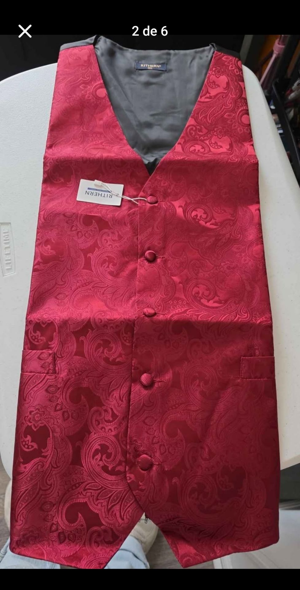 Men's Cashmere Vest and Tie Set.
Red. New. Size 3XL. Conjunto de chaleco y corbata de cachemira para hombre.
Con corbata y gemelos cuadrados de bols