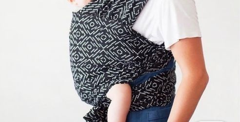 Petunia Pickle Bottom x Moby baby wrap carrier