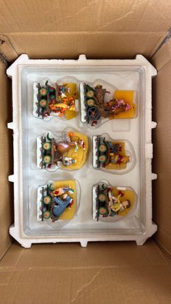 Danbury Mint Disney Winnie Pooh Piglet Holiday Express Christmas Train 6 Pc Box
