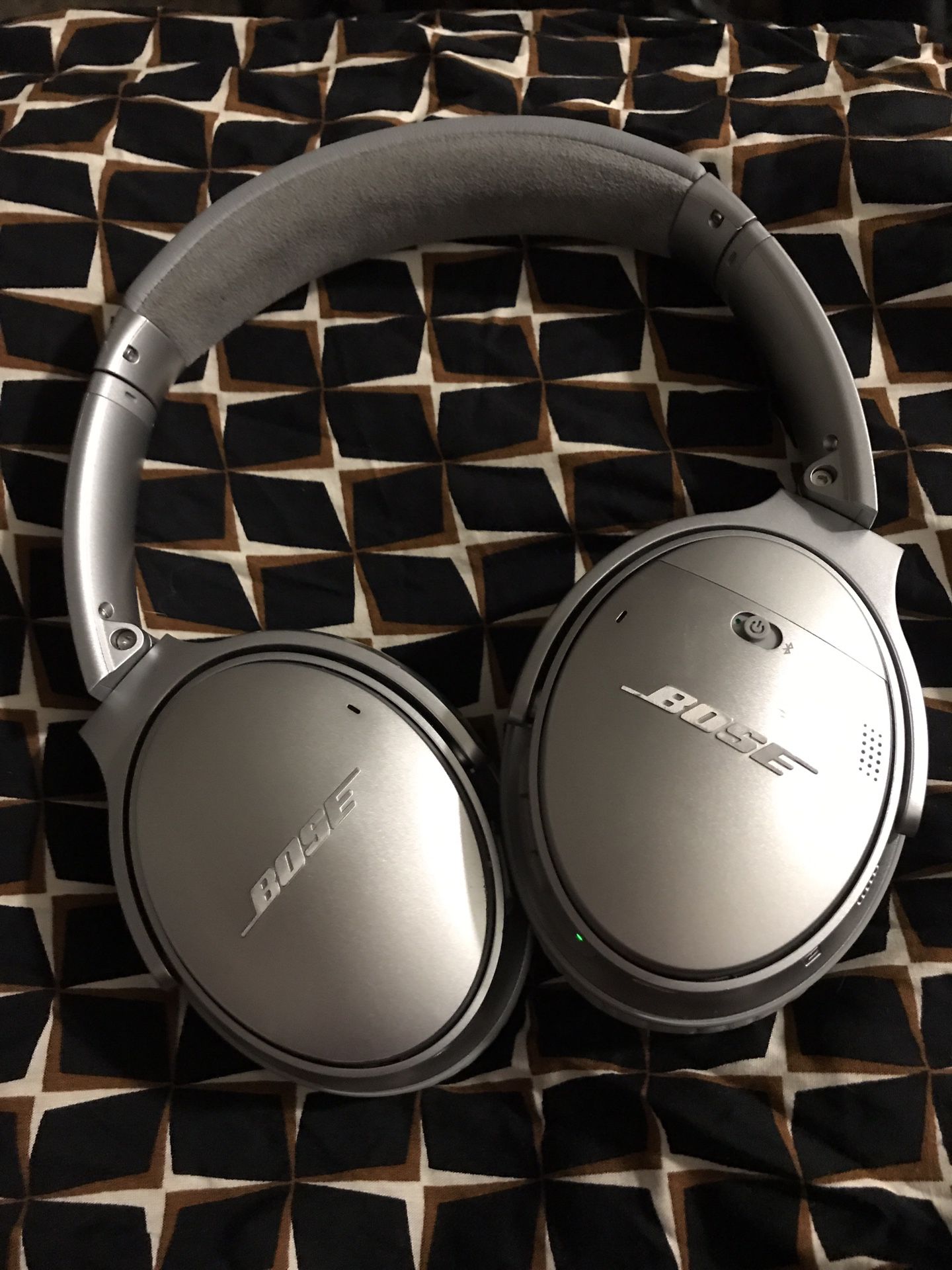 Bose Quietcomfort 35 Series II wireless headphones