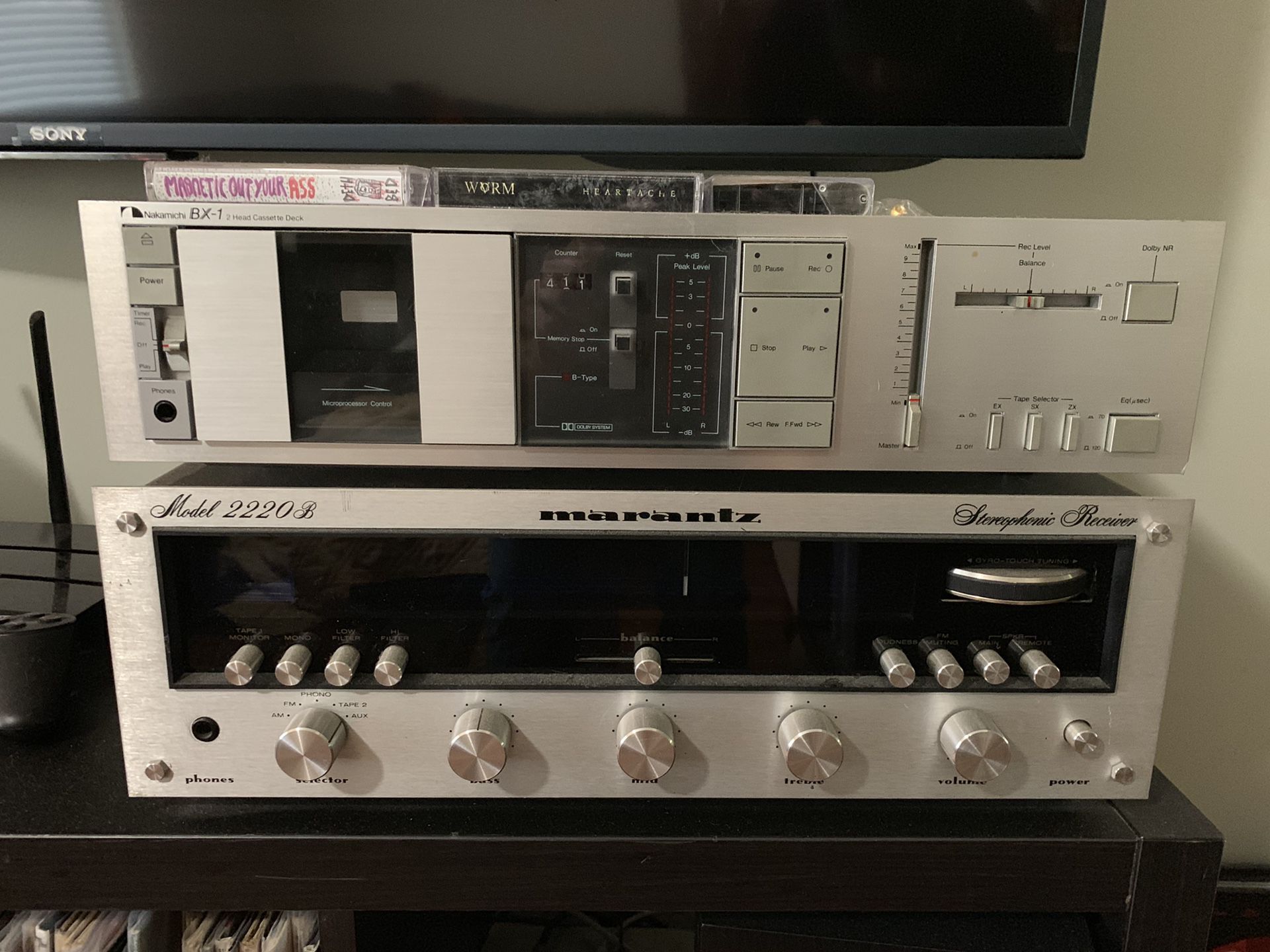 Marantz 2220B vintage stereo receiver amp