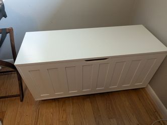 Storage chest Toy box