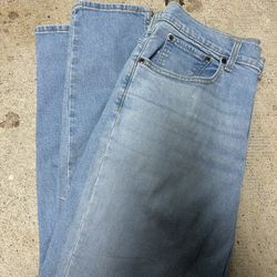 Women’s Levi Jeans