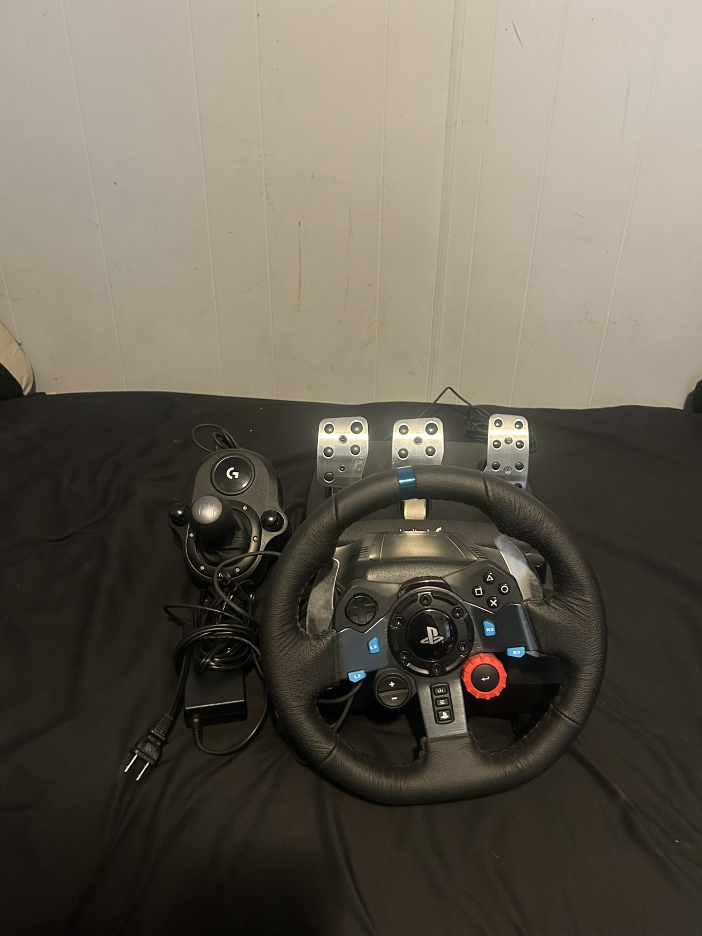 Logitech G29 Steering Wheel & Shift Knob