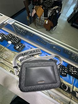 Micheal Kors ***CASH AMERICA***