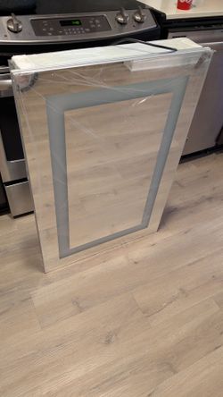 Modular 36" x 23-1/4" Frameless Bathroom Mirror