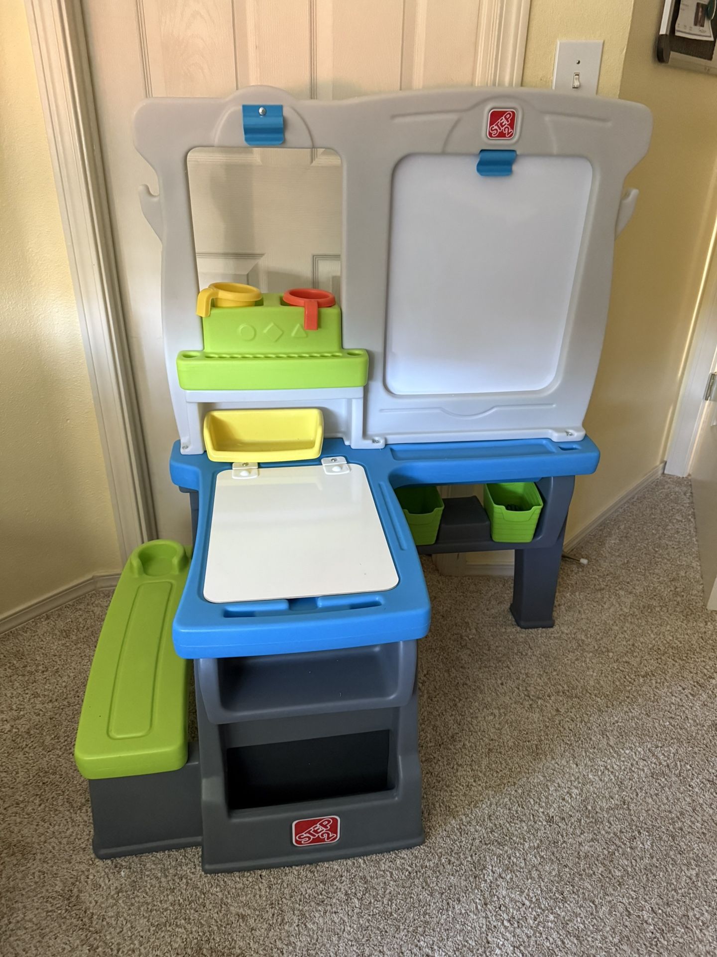 Kids Art Center Easel