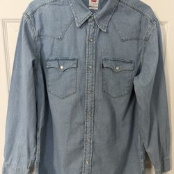 Levi’s Classic Standard Fit Western Shirt