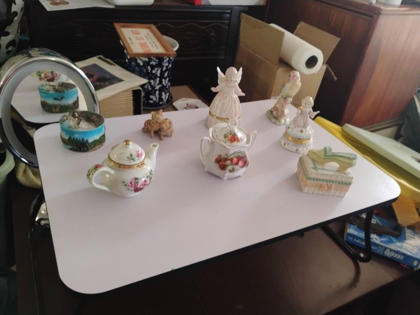 Trinket Boxes And Other Collectible Items A Little Something For Everyone Christmas Is Coming Thank You For Checking Out My Site Things Start At $10 A