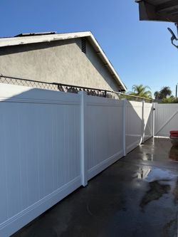 White Vinyl Privacy Fence with Gate