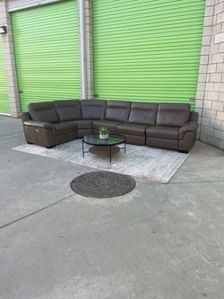 *Free Delivery* Macys Leather Power Reclining Couch Sofa