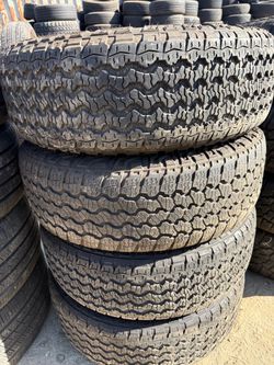265/70r18 Goodyear tires en excelentes condiciones de vida las 4
