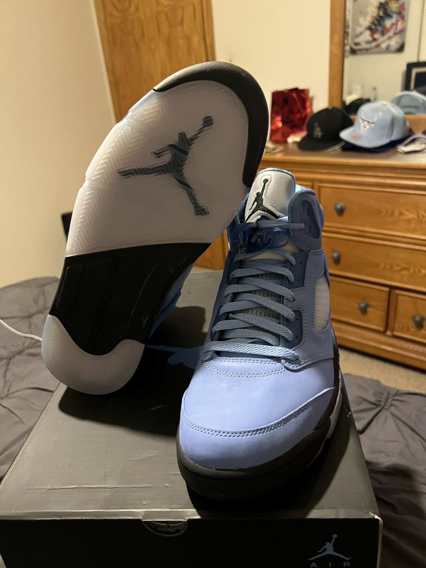 Nike Air Jordan 5 Retro “UNC” Size 11.5