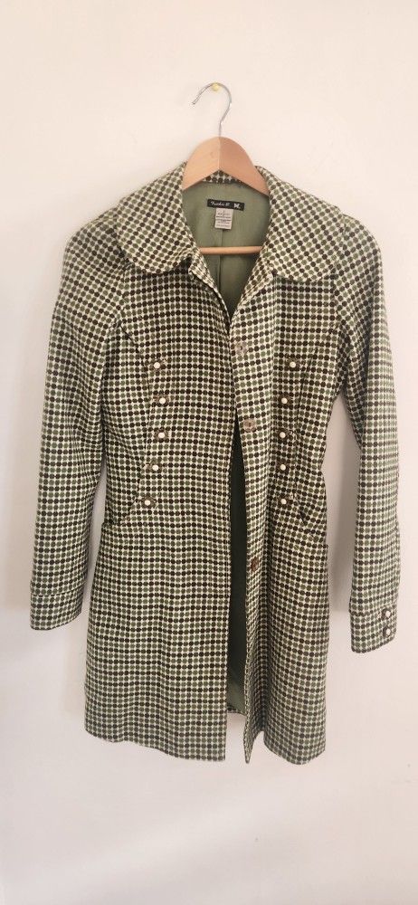 GREEN Coat (Frankie B.)