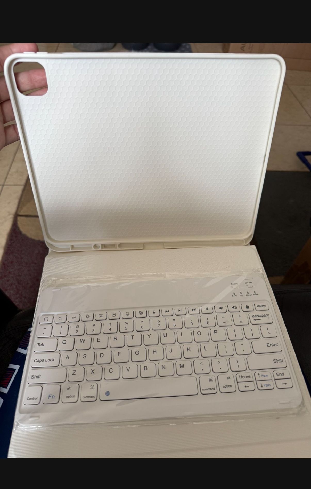 Apple iPad Pro 13 M4 Case And Keyboard