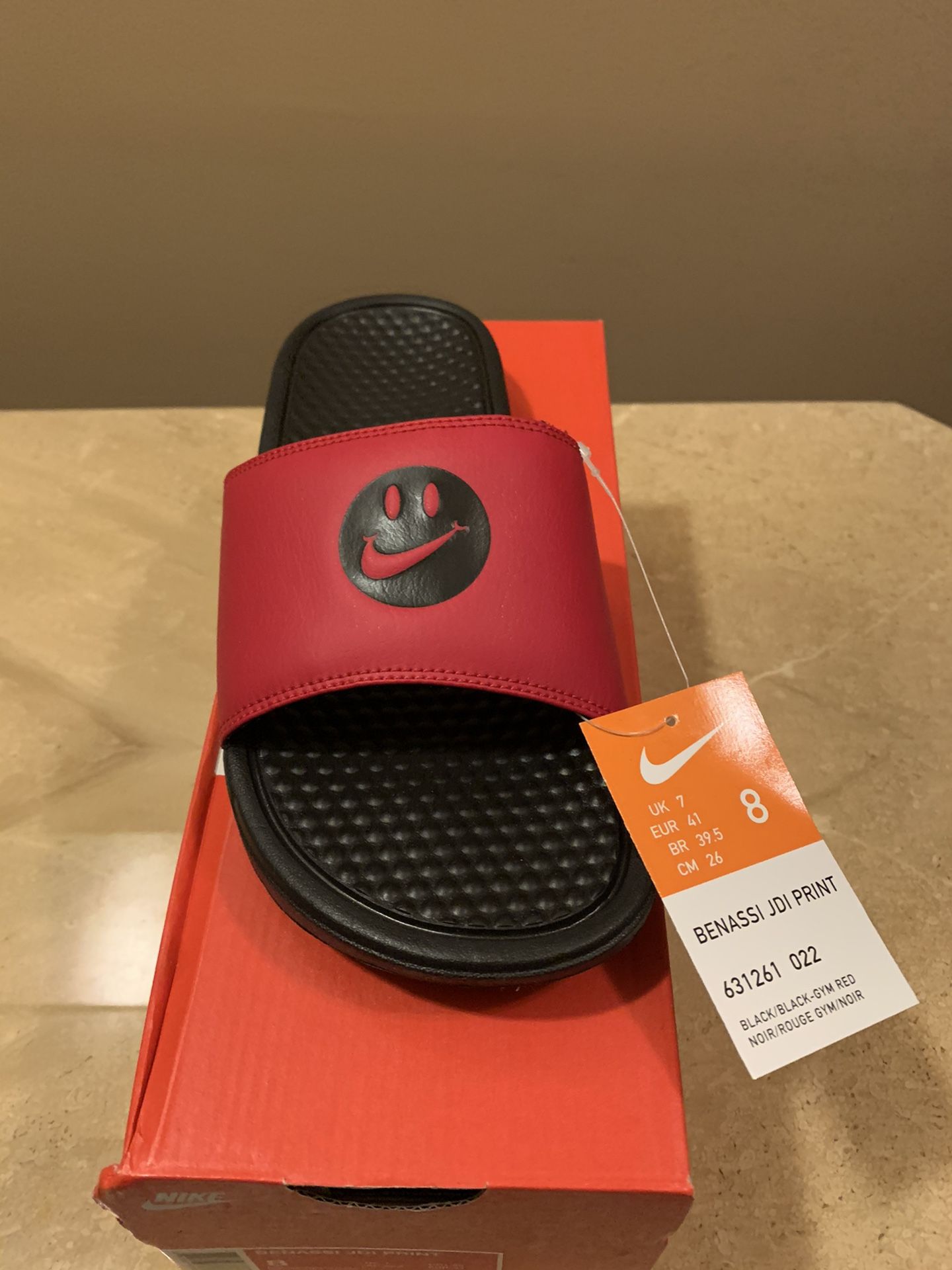 Nike slides “Have A Nike Day”