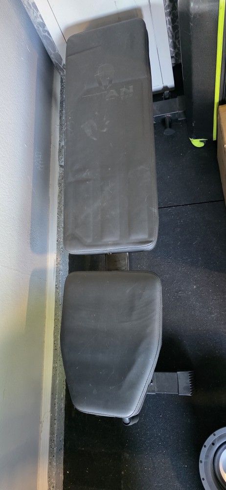 Titan Adjustable Bench