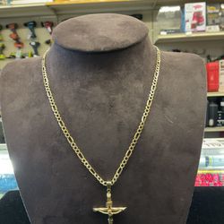 10k Figaro Chain With Cross Pendant 39100-1