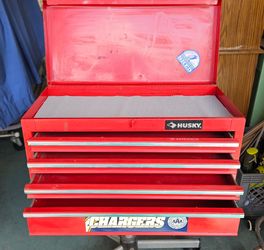 LARGE HEAVY DUTY HUSKY TOOLBOX