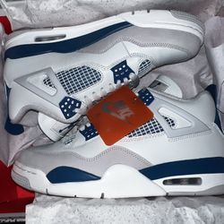 Military Blue Jordan 4’s (2024 release)