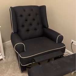 Recliner/Glider For nursery 