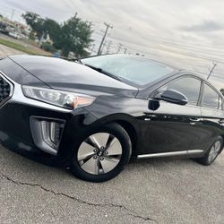 2020 Hyundai Ioniq 