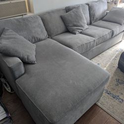 Couch With A Pull Out Sleeper Bed And Chase