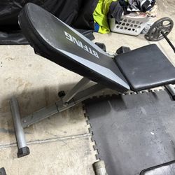 Adjusting Weight Bench 