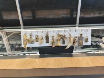 14k10k gold pendant different prices and grams layaway available 10% down if you interested please make sure you ask for Maribel thank you