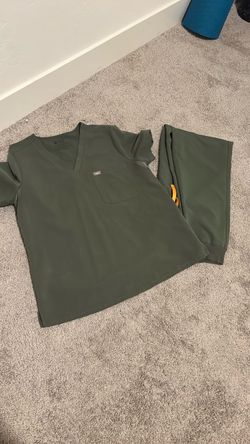 Figs scrubs