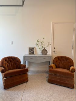 Accent Chairs