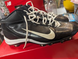 Nike Cleats Size 11