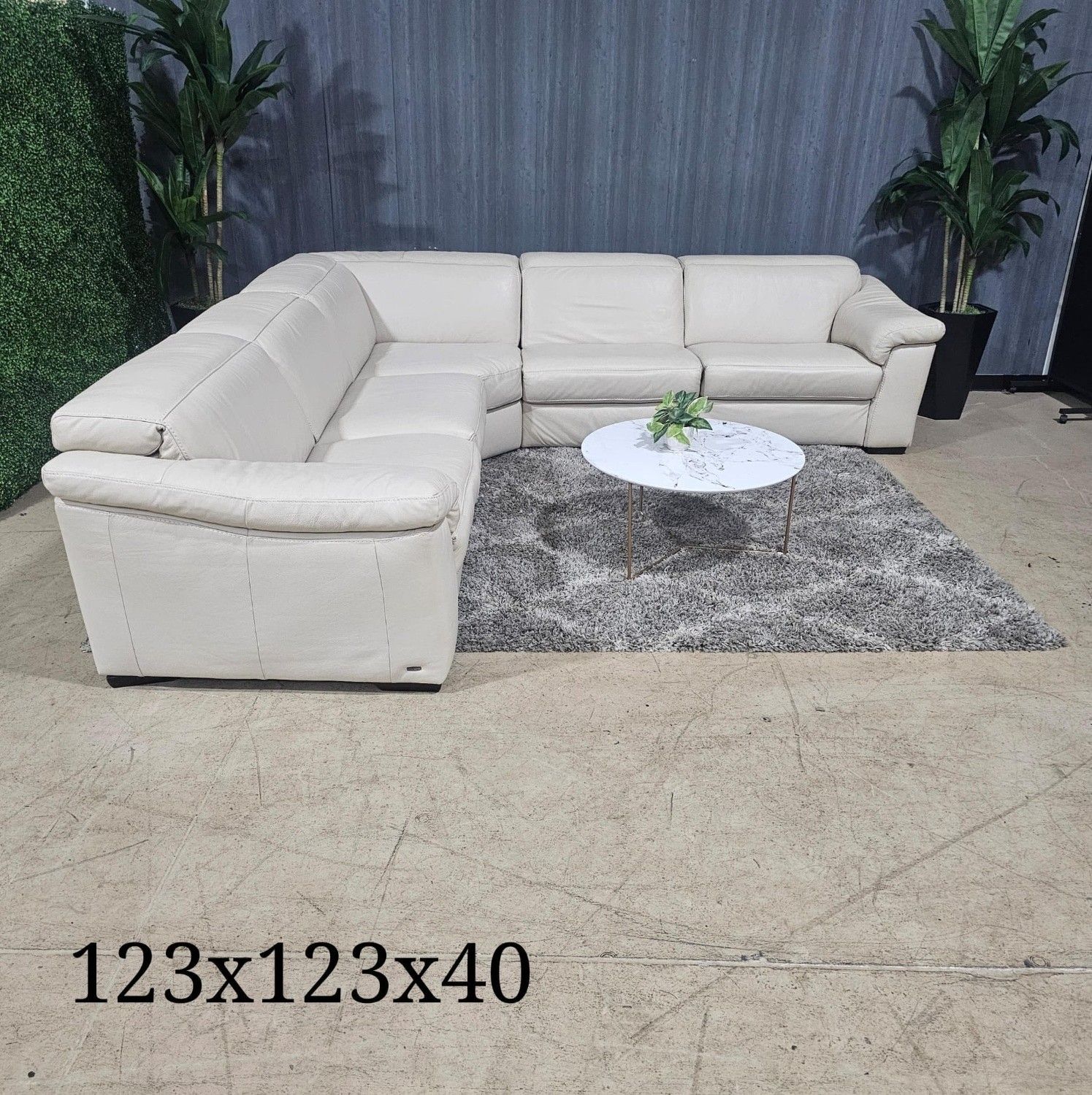 🛋️ Cream Natuzzi Leather Recliner Sectional (Delivery Available!! )